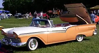 1957 Ford Fairlane 500 Skyliner
