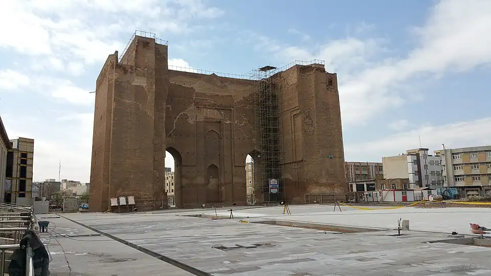 The Arg reconstruction, northern face.
