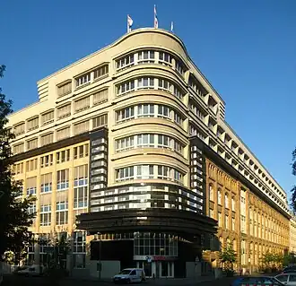 Expressionist architecture – Rudolf Mosse Printing and Publishing Company Building in Berlin, by Erich Mendelsohn (1921–1923)[70]