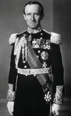 Riband, badge and star of a GCMG worn by John Buchan, 1st Baron Tweedsmuir