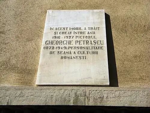Memorial plaque from the Căderea Bastiliei Street no. 1