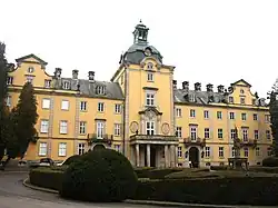 The front facade of the palace.