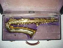 Conn 6M "Lady Face"[14] (dated 1935) in its original case
