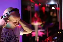 Dave D'Mello at Mirror Mirror (December 2008)