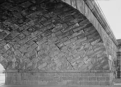 View of the courses of the arch, 1999