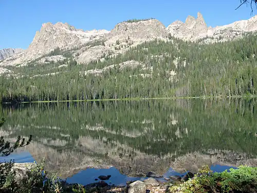 Hell Roaring Lake with Finger of Fate to the right