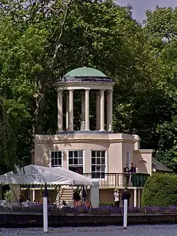 Temple Island โ the start of the Henley Royal Regatta course