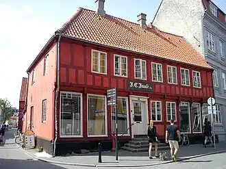 Front facade of Juul's House