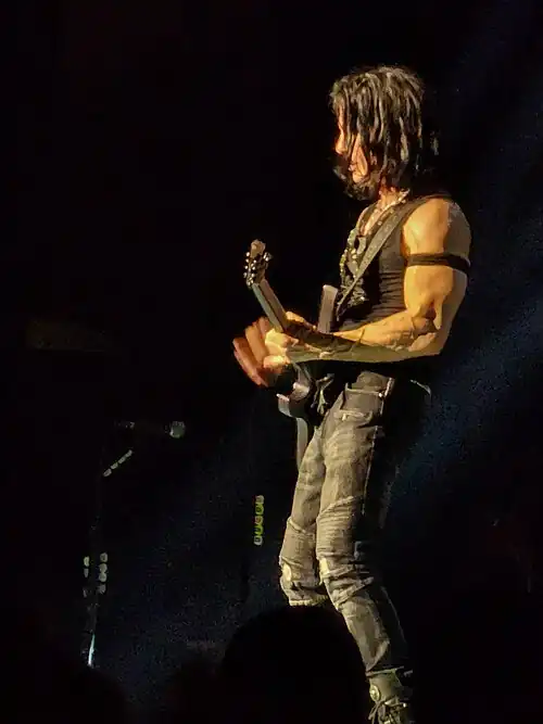 Kane_Roberts_performing_at_Caesars_Windsor,_2022-09-11_02.jpg