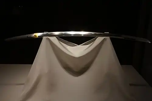 A Sōshū school katana. It was originally a tachi forged by Masamune in the 14th century, but later it was cut from the root and converted into a katana. As it was owned by Ishida Mitsunari, it was commonly called Ishida Masamune. Important Cultural Property, Tokyo National Museum