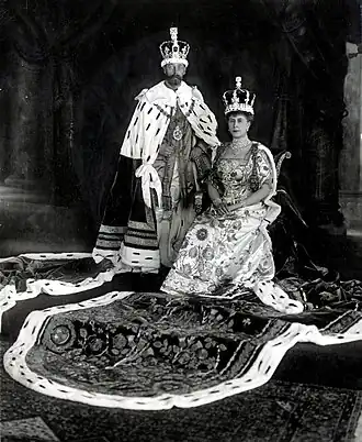 Queen Mary wearing the crown in a coronation photograph, 1911