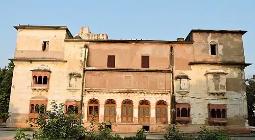 Left side view.