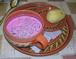 Lithuanian šaltibarščiai