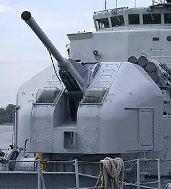 100&nbsp;mm modèle 53 turret of the destroyer Maillé-Brézé