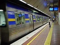 Melbourne Central station with a Comeng train departing, June 2004