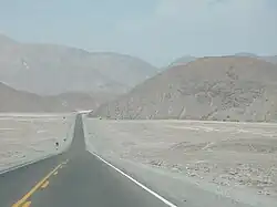 Panamericana&nbsp;– Pan American Highway&nbsp;– in the Atacama Desert northern Chile