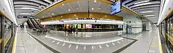 Line 11 platform 3 panorama