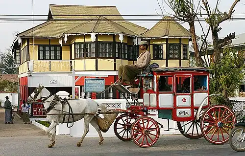 A gharry in Pyin U Lwin, Myanmar (2004)