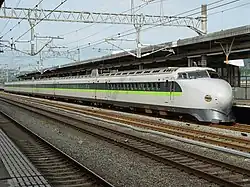 JR West 0 series at Higashi-Hiroshima Station, July 2003