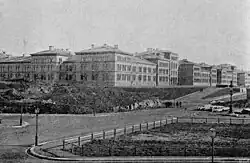 The palatial foot guards barracks at Linnégatan in Stockholm, inaugurated in 1888 (I 1) and 1890 (I 2).