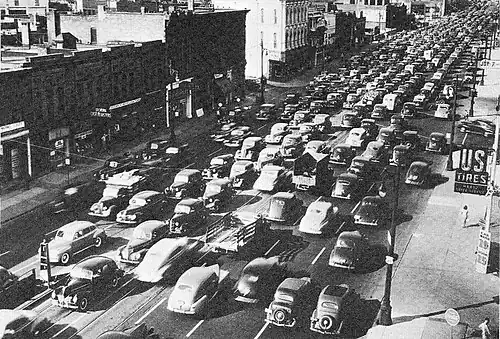 US&nbsp;25 on Gratiot Avenue in Detroit in 1941