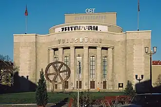 Volksbühne, Rosa-Luxemburg-Platz